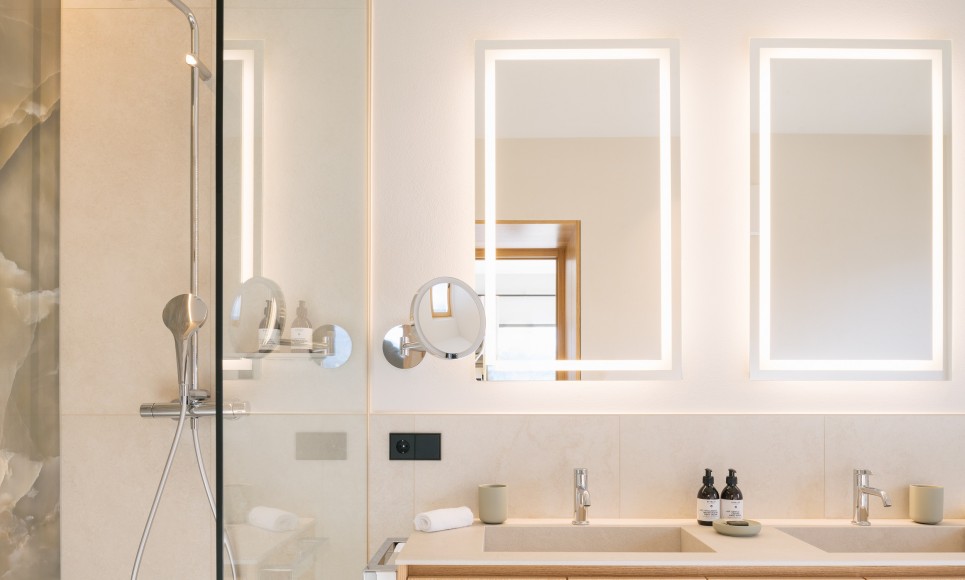 Bathroom luxury apartment accomadation in Italy Dolomites vacation house